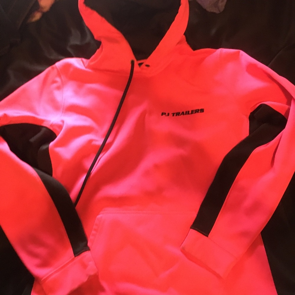 Sweater never worn no tags